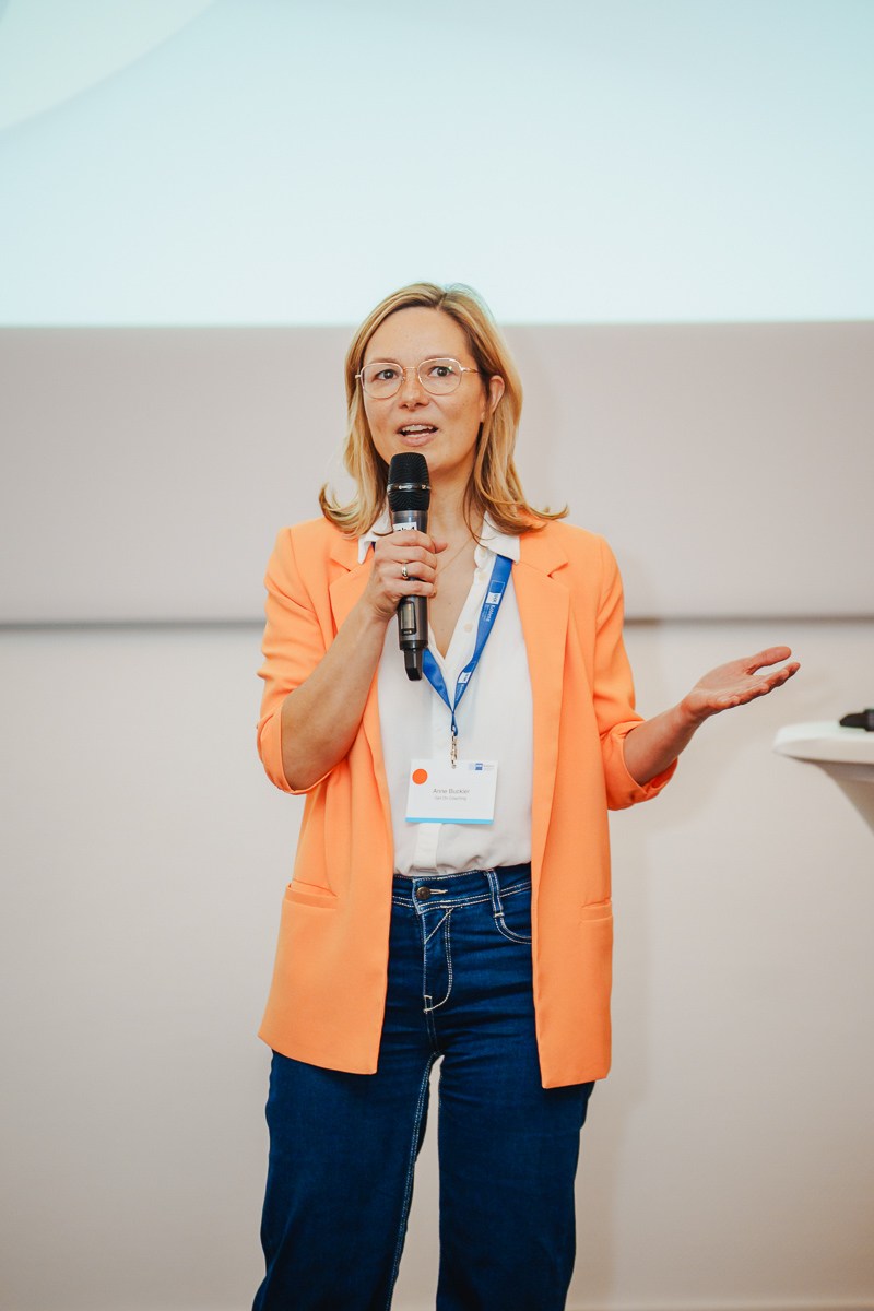 Coaching zur Förderung weiblicher Stärken und Kompetenzen in Unternehmen