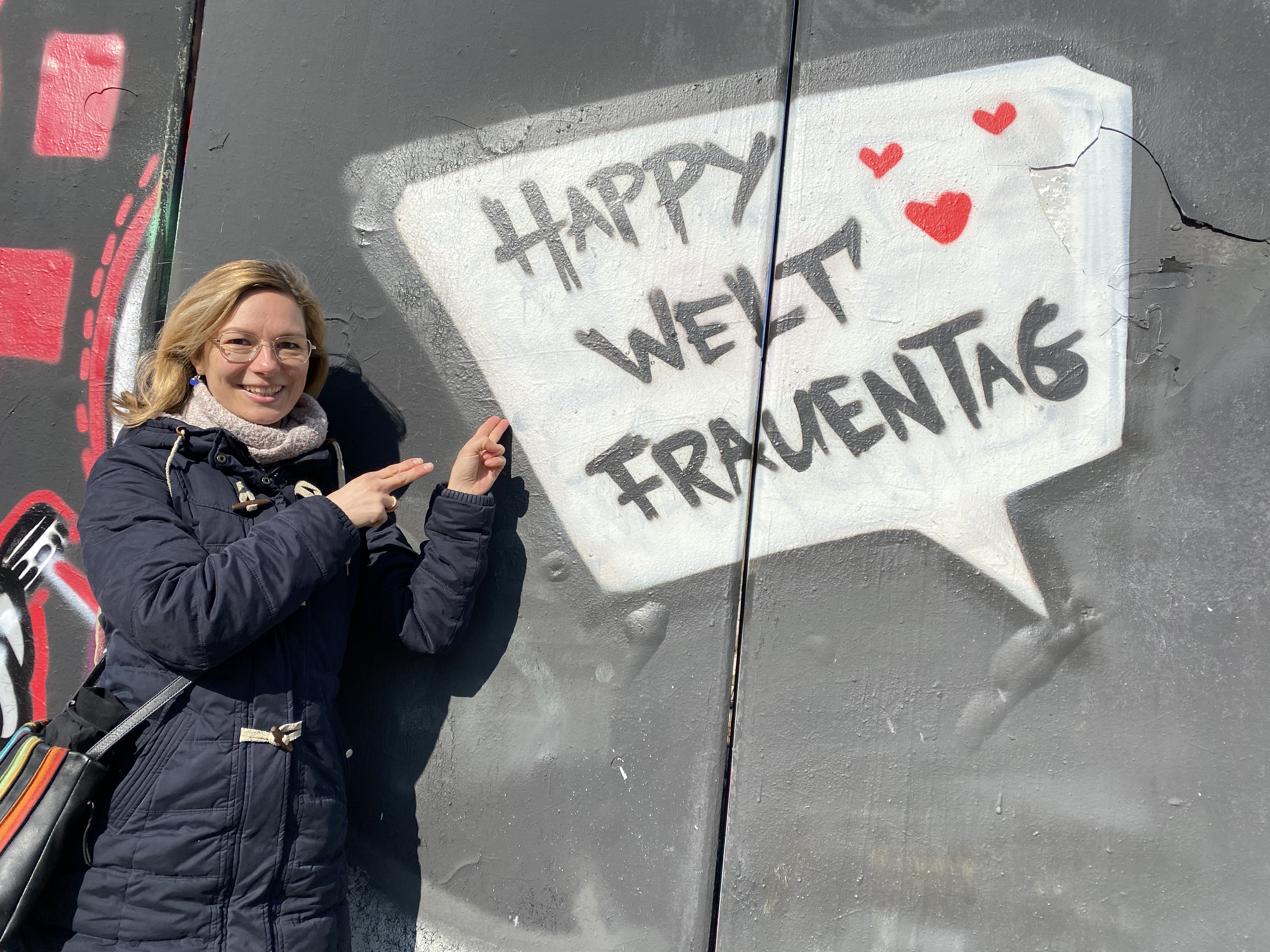 Weltfrauentag: Warum unsere Gesellschaft ohne Care-Arbeit sofort zusammenbrechen würde